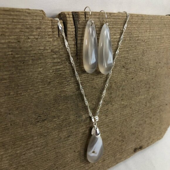 Banded Chalcedony Agate  Druzy Window and Silver Jewelry Set - Picture 3 of 7